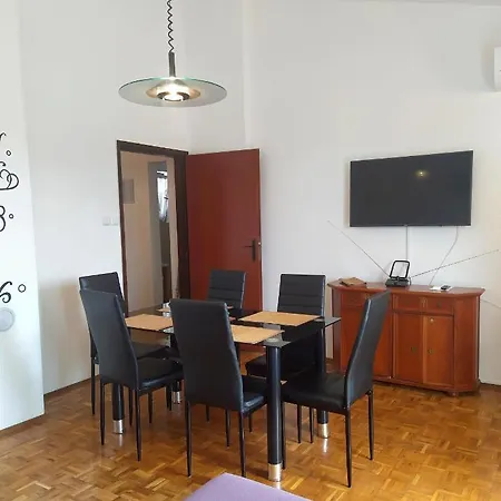 Apartment Kocovic Peroj